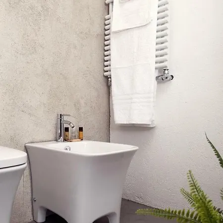 Studio04! - Long Term And Business